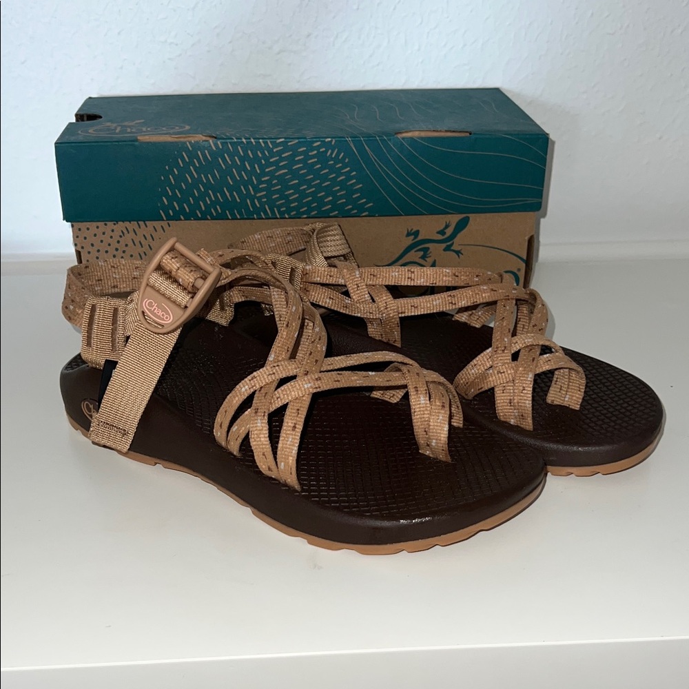 Chaco Women's Brown Strappy Sandals LIKE NEW!